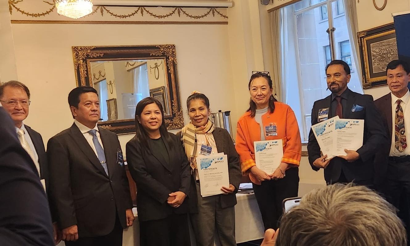 Aust-Phil Trade and Tourism Review and APCCI Officers Induction Night — 29 May 2026 (Award recipients with certificates)